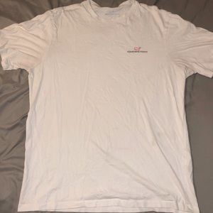 Vineyard Vines White t-shirt. Size Men’s L.